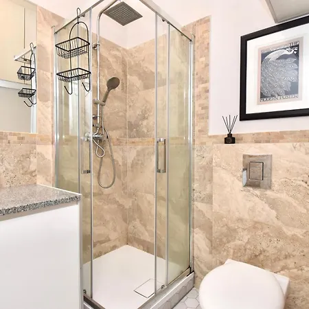 Totu Chopina Centre Apartman *